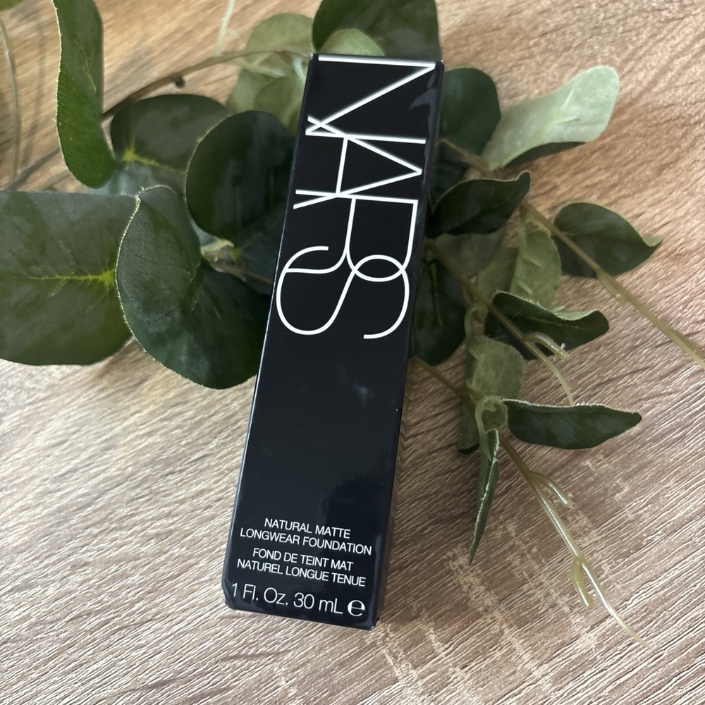 NARS Natural Matte Longwear Coverage Foundation Medium 2 Santa Fe 1 oz